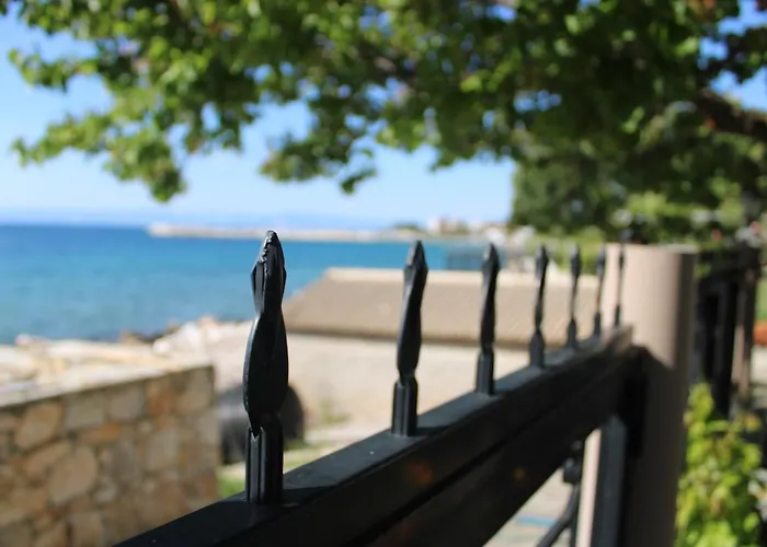 Stelios Apartments