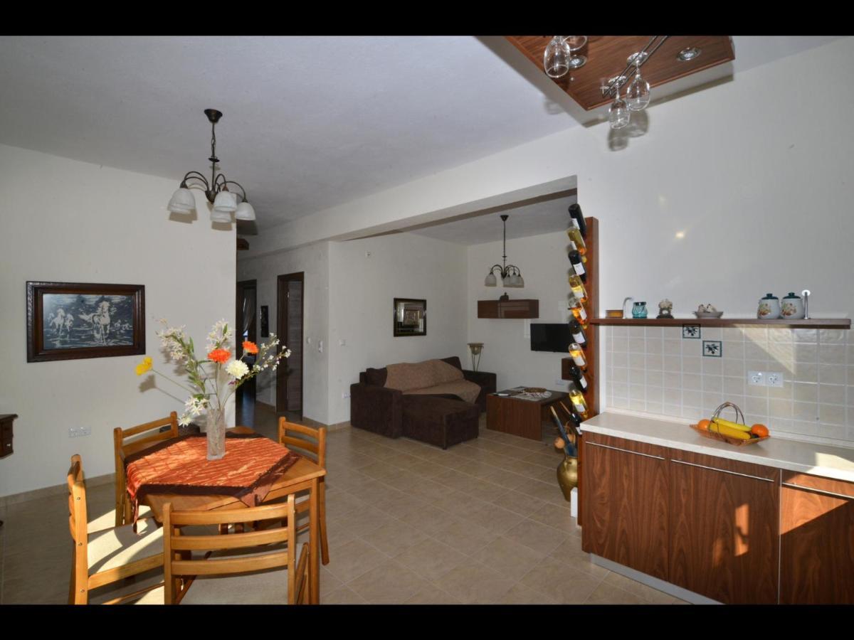 Apartment Stelios *
